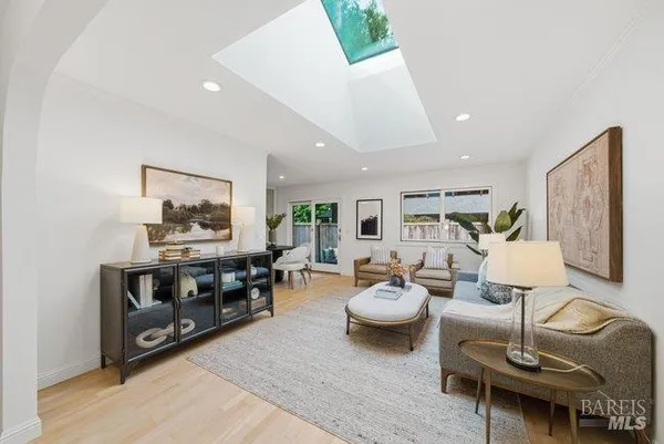 $959,000 | 10 Catalpa Avenue, Unit 7, Mill Valley, CA 94941
