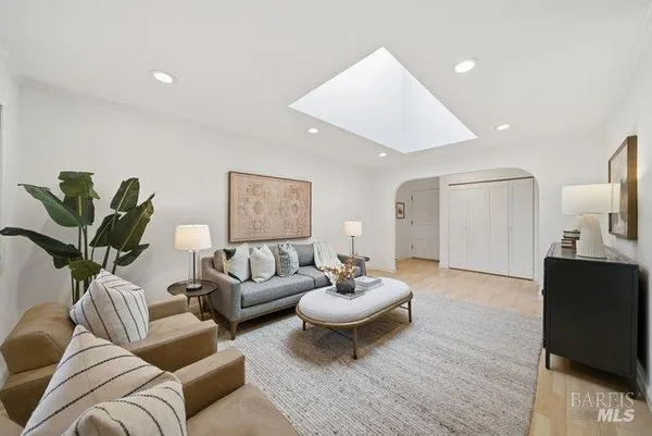$959,000 | 10 Catalpa Avenue, Unit 7, Mill Valley, CA 94941
