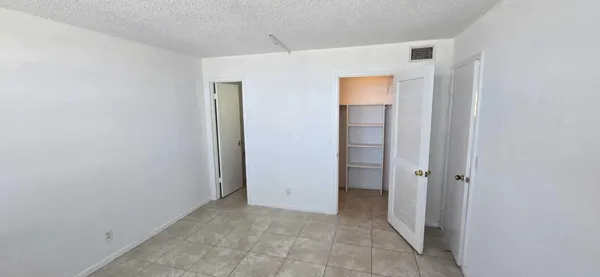 $2,000 | 9949 Sandalfoot Boulevard, Unit 531, Boca Raton, FL 33428