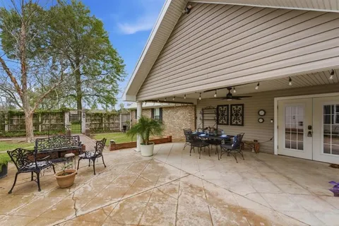 $300,000 | 1304 Theriot Road, Lake Charles, LA 70611