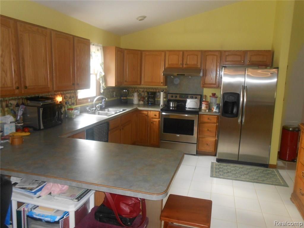 3097 Davis Lake Road Lapeer, MI 48446 - Photo 5 of 31
