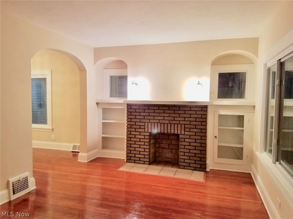4698 Burleigh Road Cleveland, OH 44125 - Photo 10 of 29
