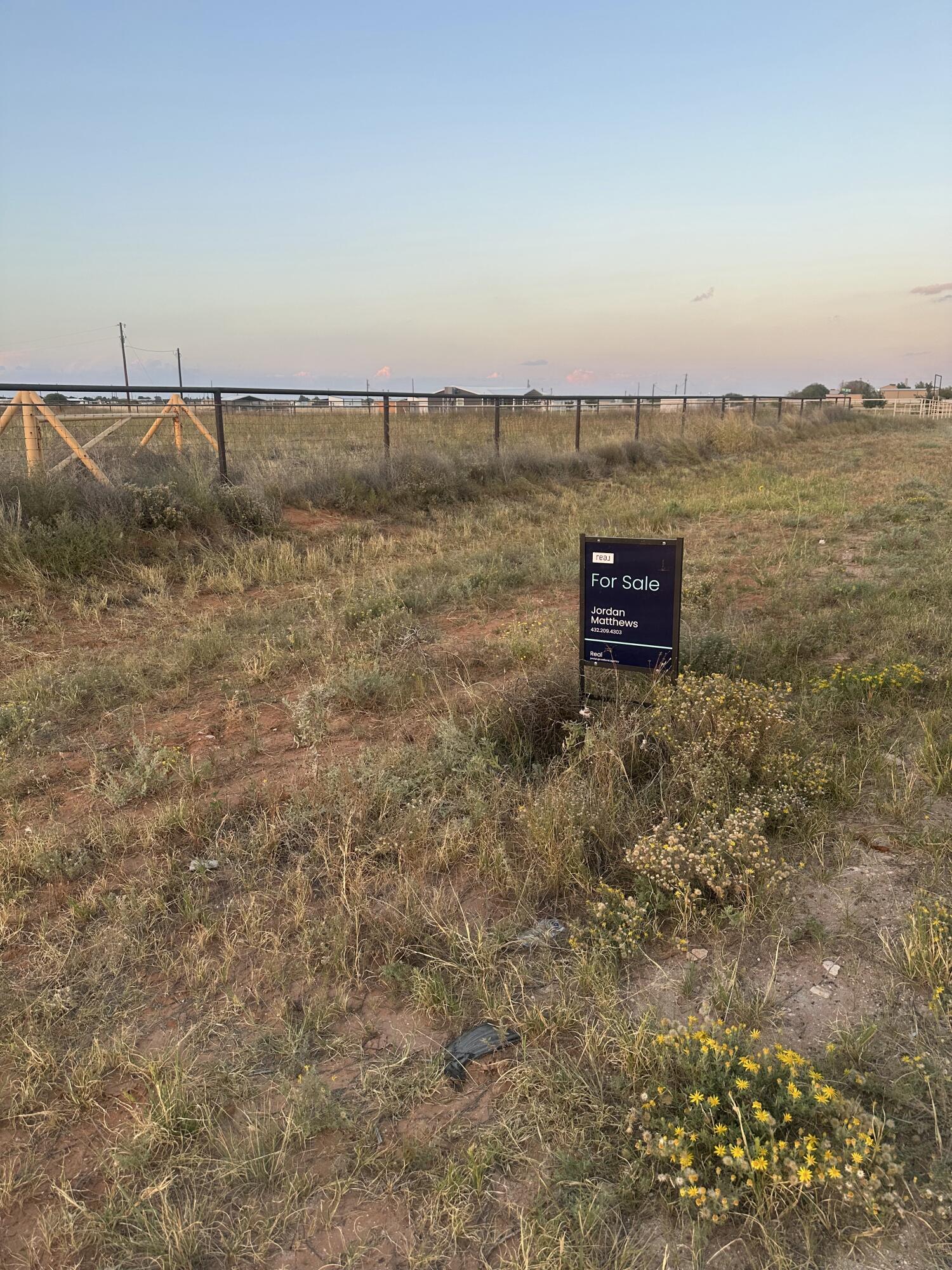 106 County Road Seminole, TX 79360 - Photo 2 of 2 IMG_1059