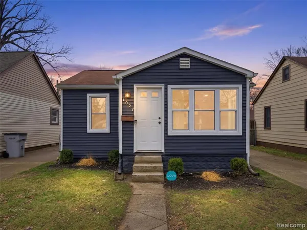 $1,550 | 1027 East Milton Avenue, Hazel Park, MI 48030
