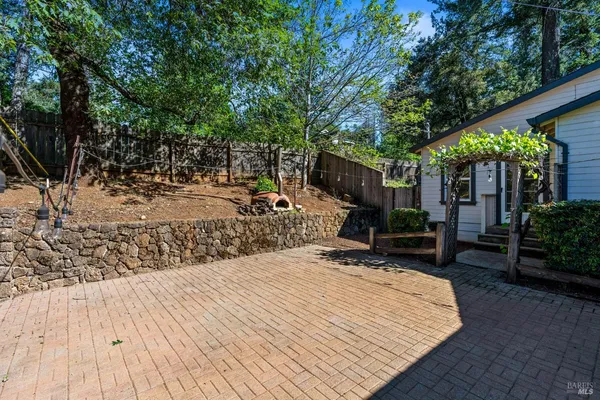$1,395,000 | 11 Lukens Place, Angwin, CA 94508