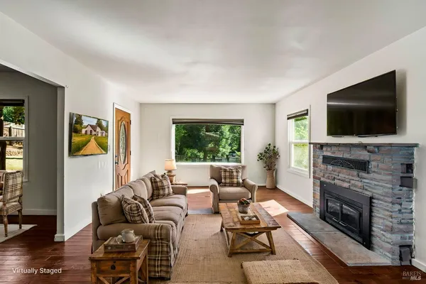$1,395,000 | 11 Lukens Place, Angwin, CA 94508