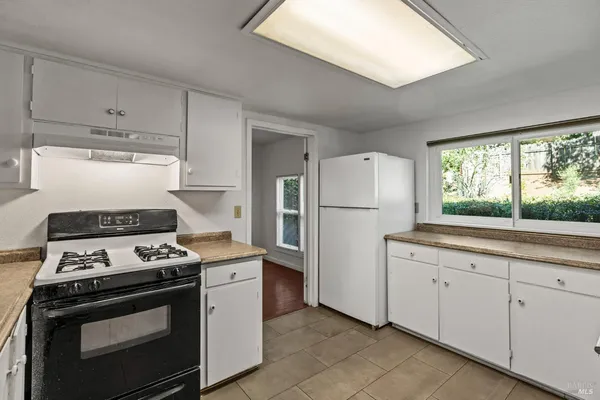 $1,395,000 | 11 Lukens Place, Angwin, CA 94508