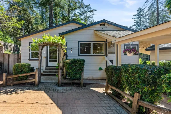 $1,195,000 | 11 Lukens Place, Angwin, CA 94508