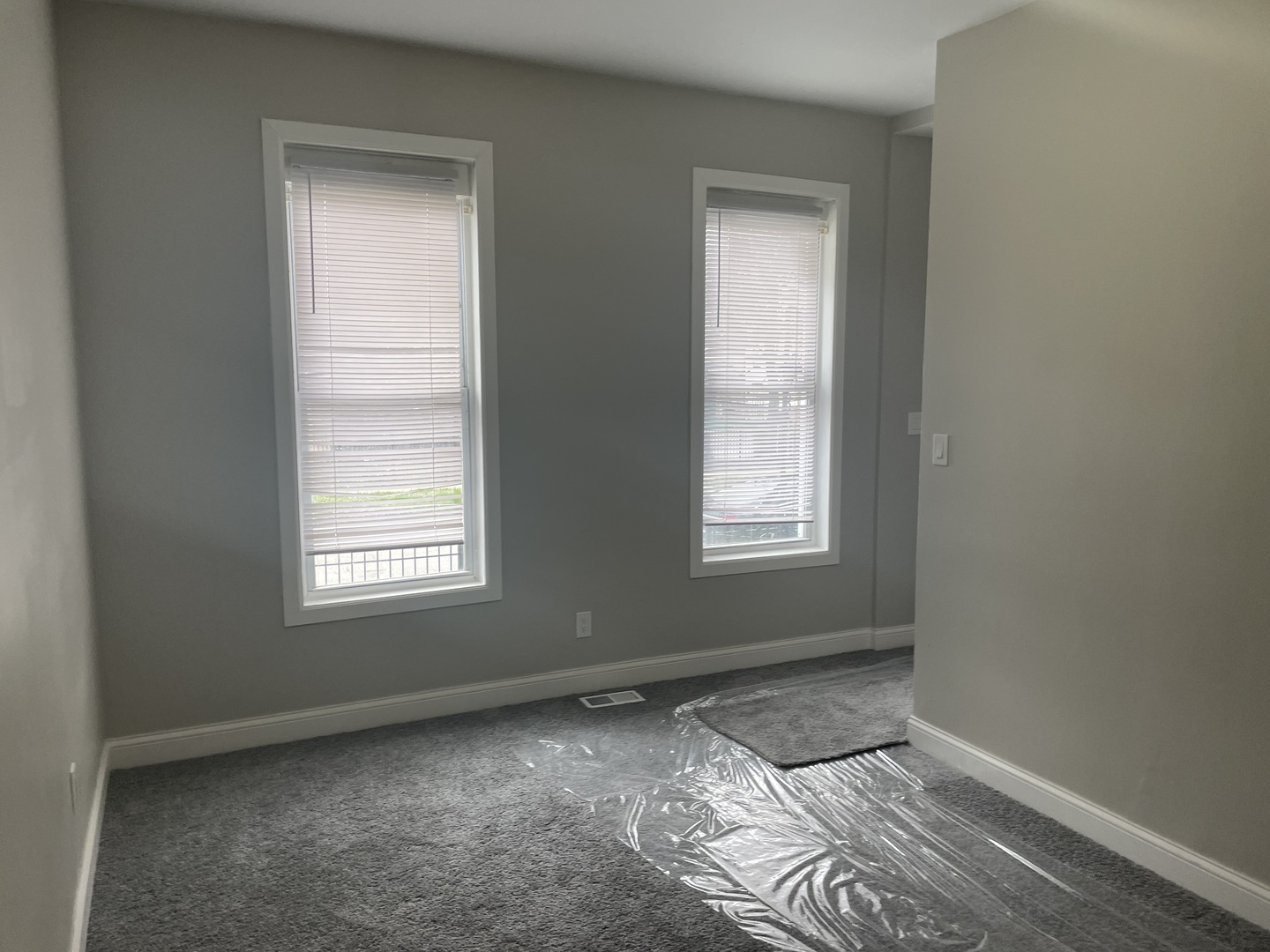 5145 South Lowe Avenue Chicago, IL 60609 - Photo 4 of 17 a view of room with window