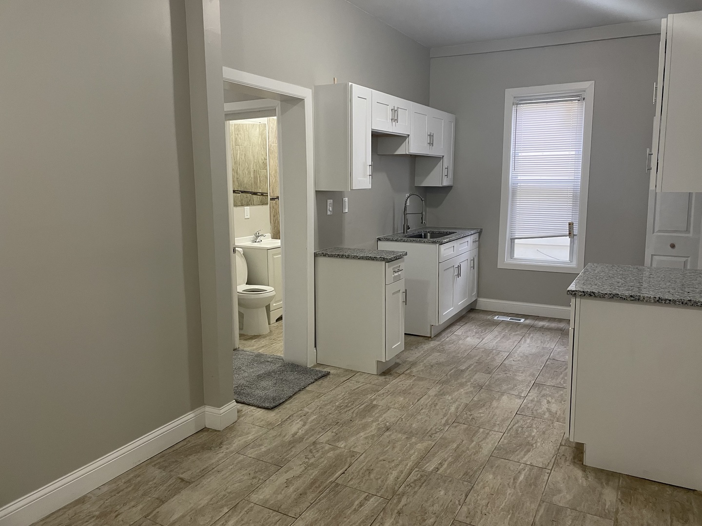 5145 South Lowe Avenue Chicago, IL 60609 - Photo 6 of 17 a room with a washer and dryer
