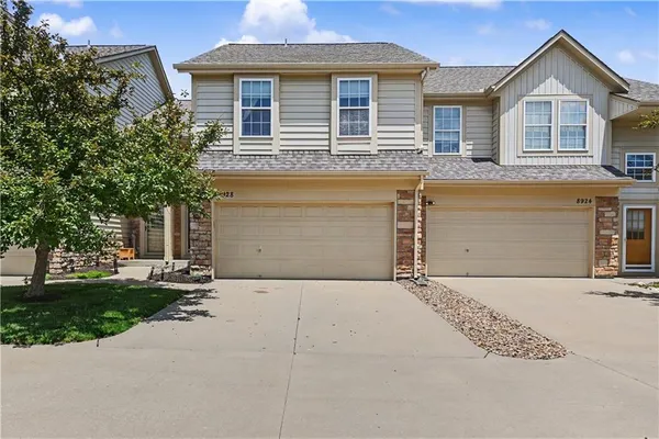 $325,000 | 8928 Inkster Street, Lenexa, KS 66227