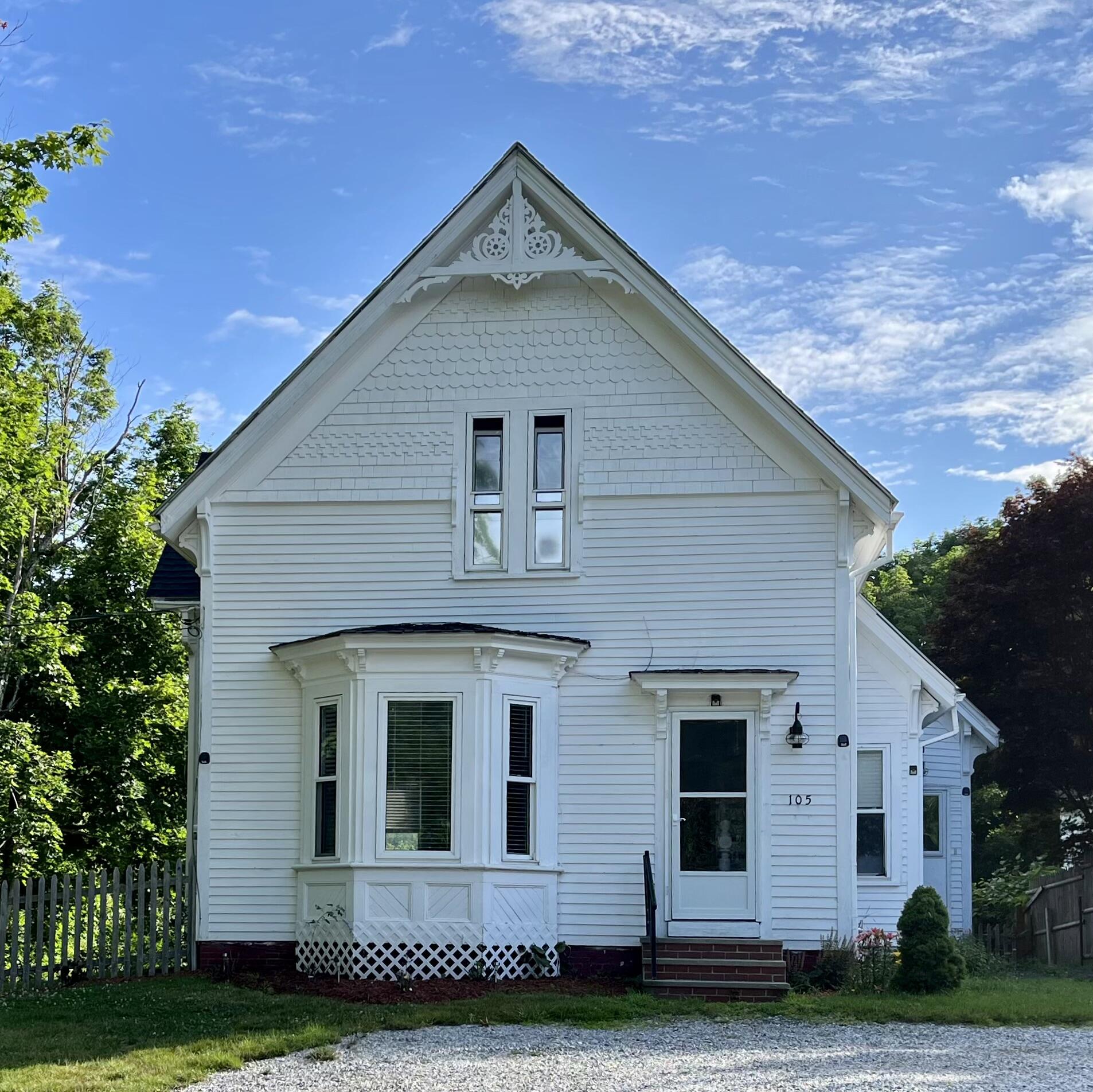 105 High Street Warren, ME 04864 - Photo 1 of 23 105 High