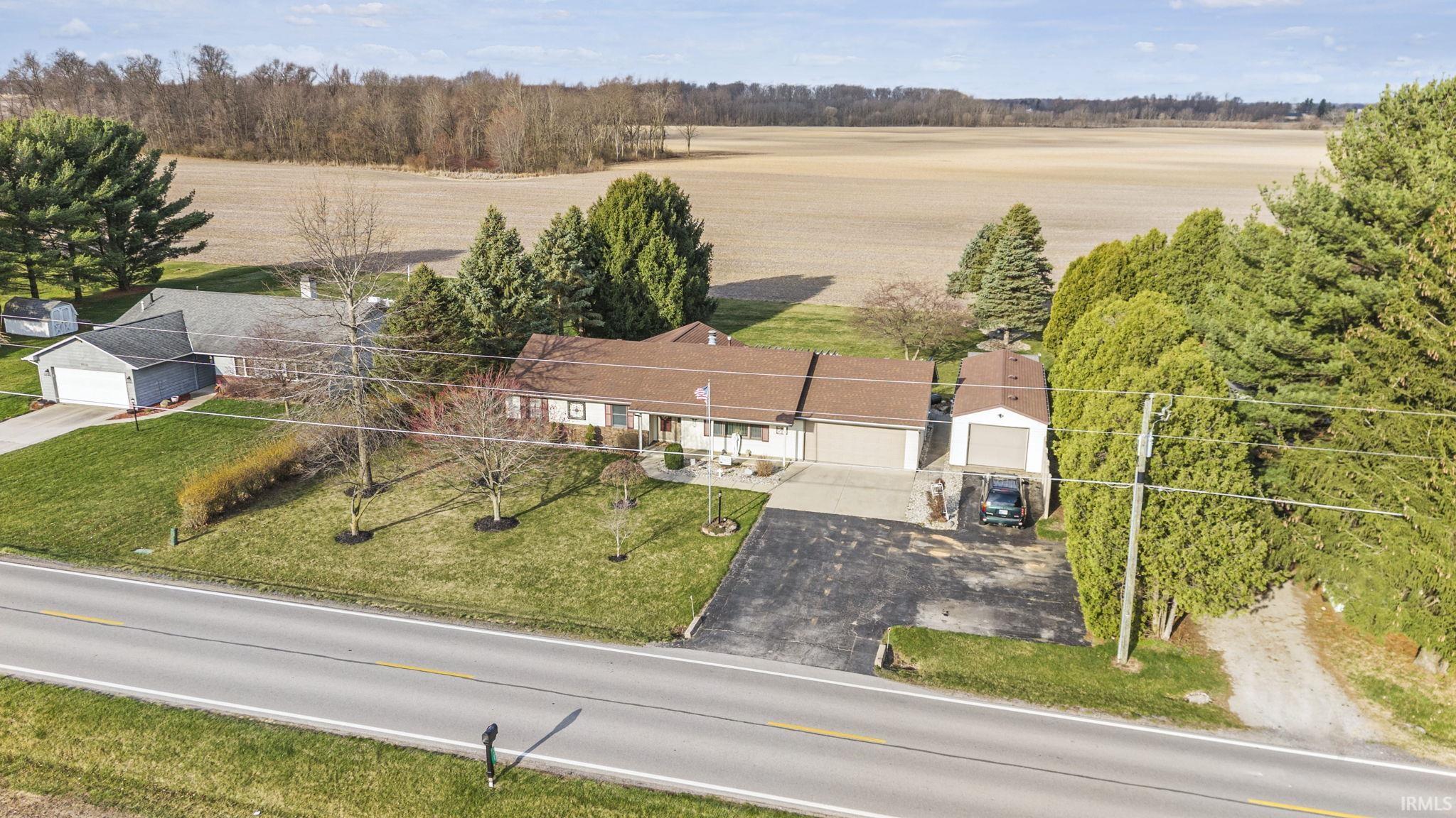 9925 Fritz Road Fort Wayne, IN 46818 - Photo 3 of 35