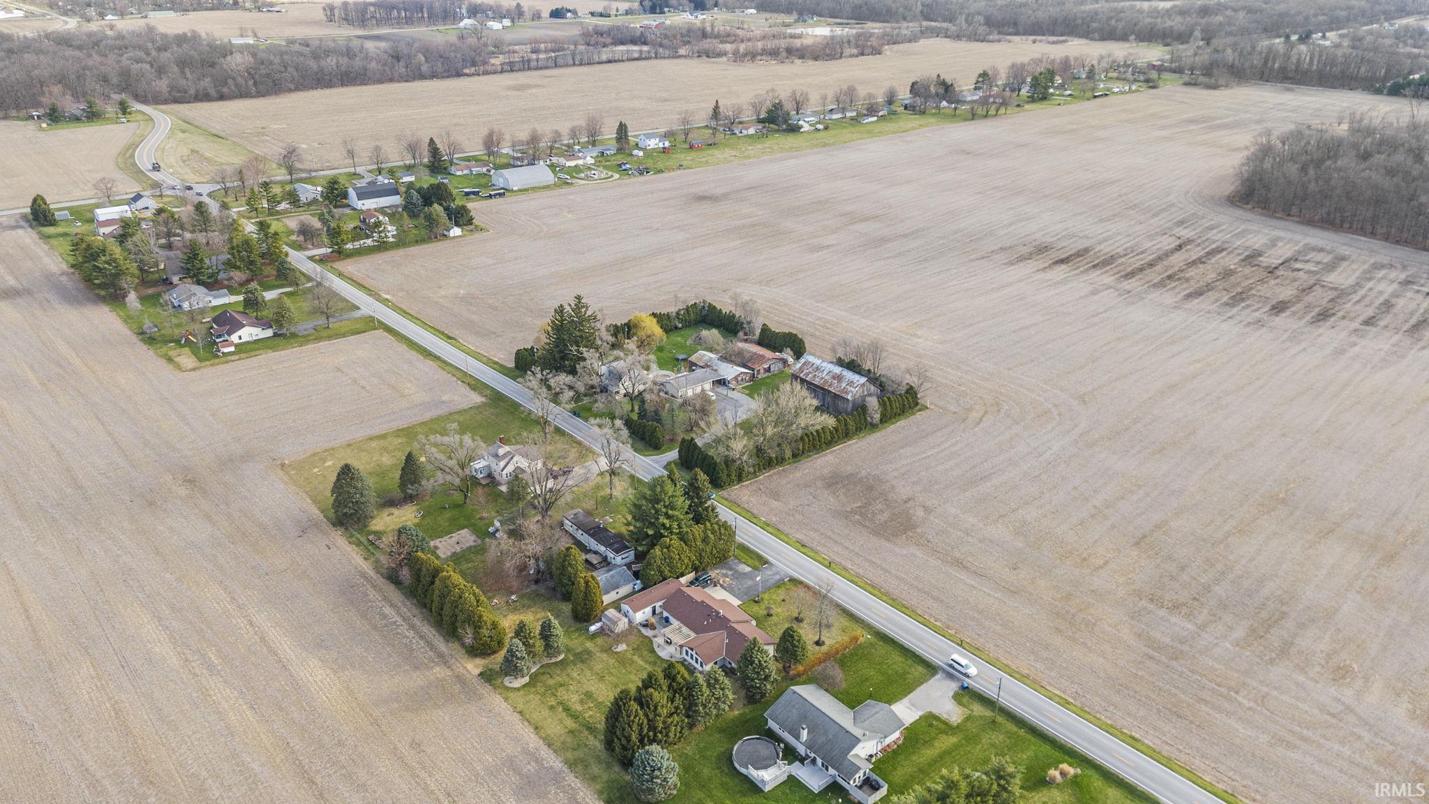 9925 Fritz Road Fort Wayne, IN 46818 - Photo 4 of 35