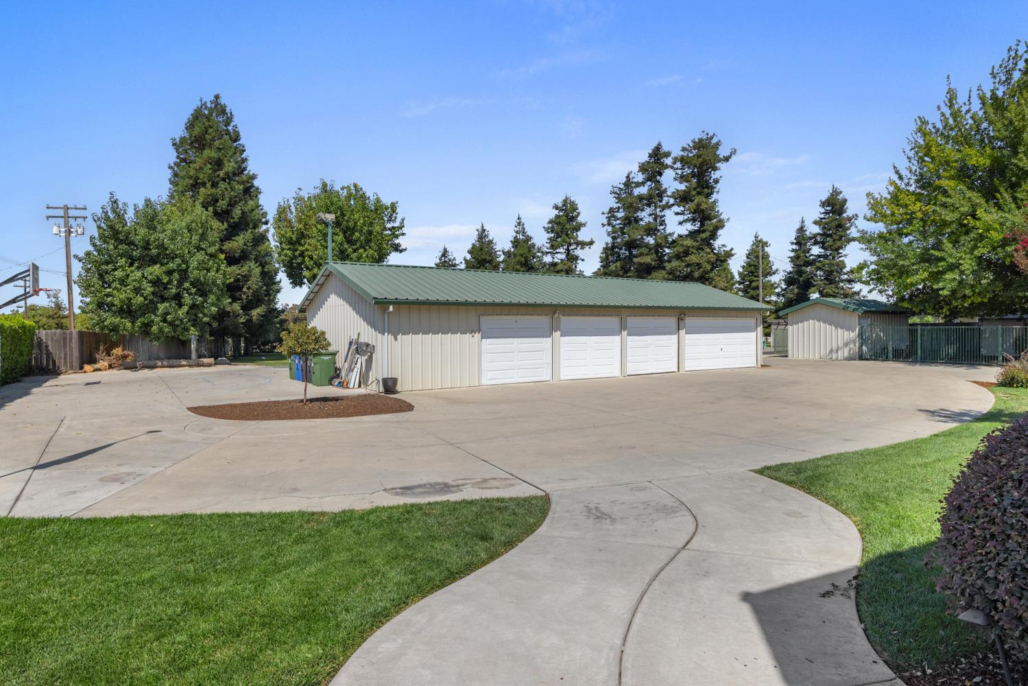 8300 Jantzen Road Modesto, CA 95357 - Photo 8 of 73