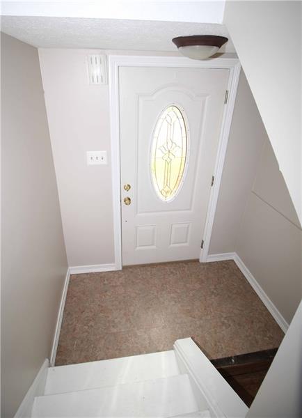 524 Hunters Path Road Bridgeville, PA 15017 - Photo 2 of 21 Gallery Image 2