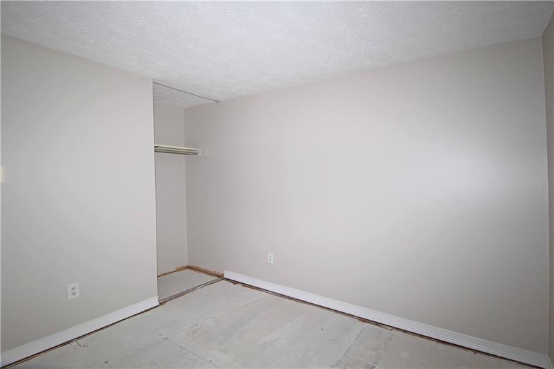 524 Hunters Path Road Bridgeville, PA 15017 - Photo 11 of 21 Gallery Image 11