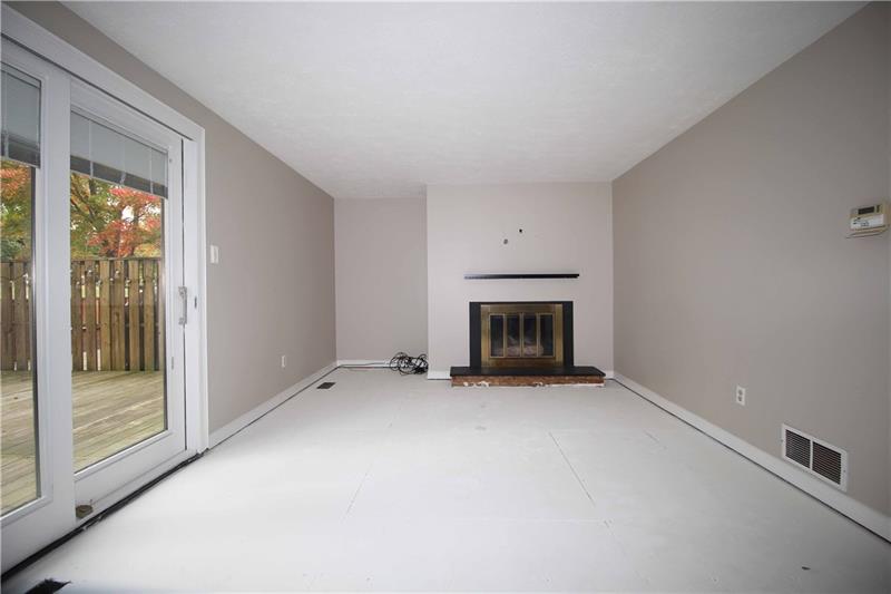 524 Hunters Path Road Bridgeville, PA 15017 - Photo 4 of 21 Gallery Image 4