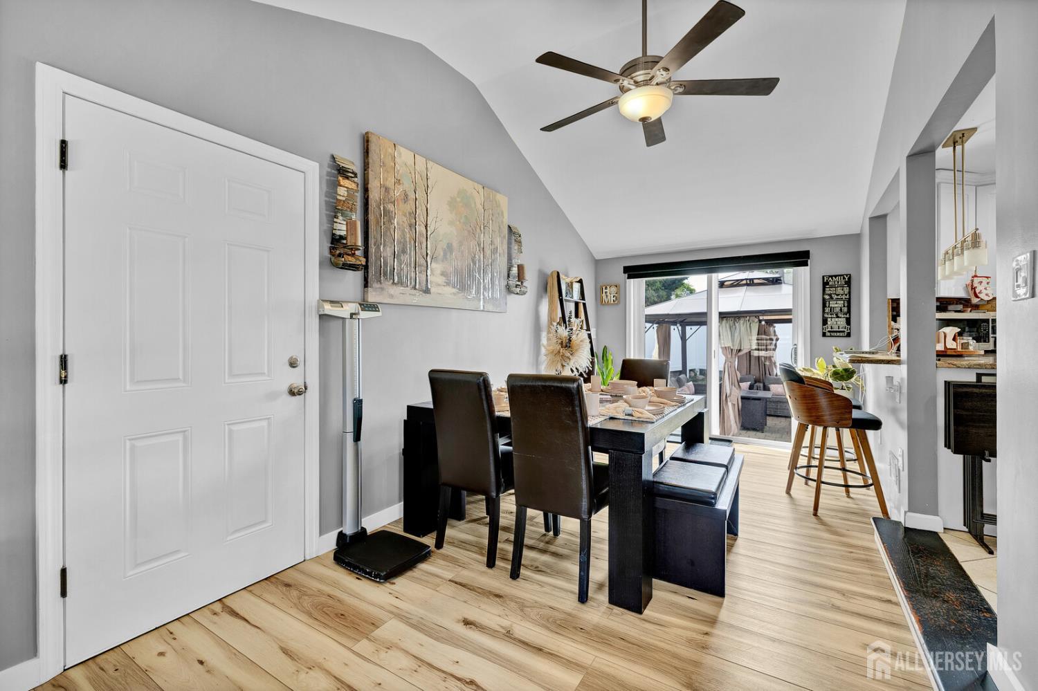 91 Crestview Road Fords, NJ 08863 - Photo 12 of 41