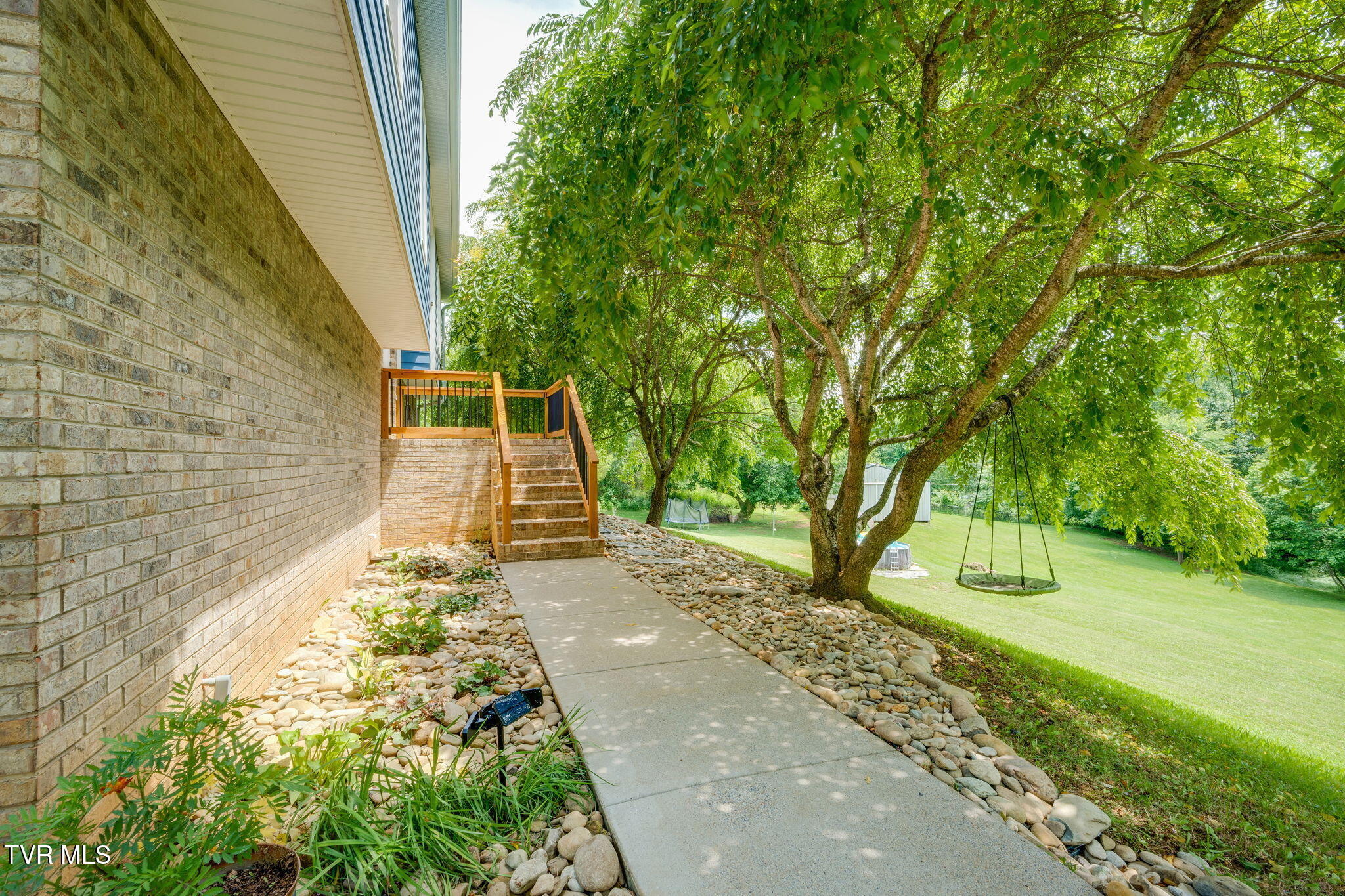 2937 Forest View Road Kingsport, TN 37660 - Photo 35 of 52 034