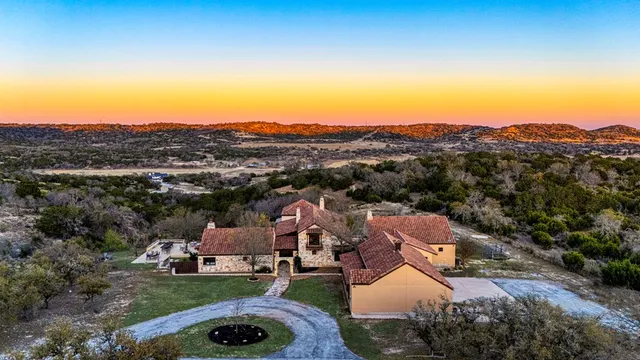 $1,999,000 | 164 Camino Del Reserve Lane, Comfort, TX 78013