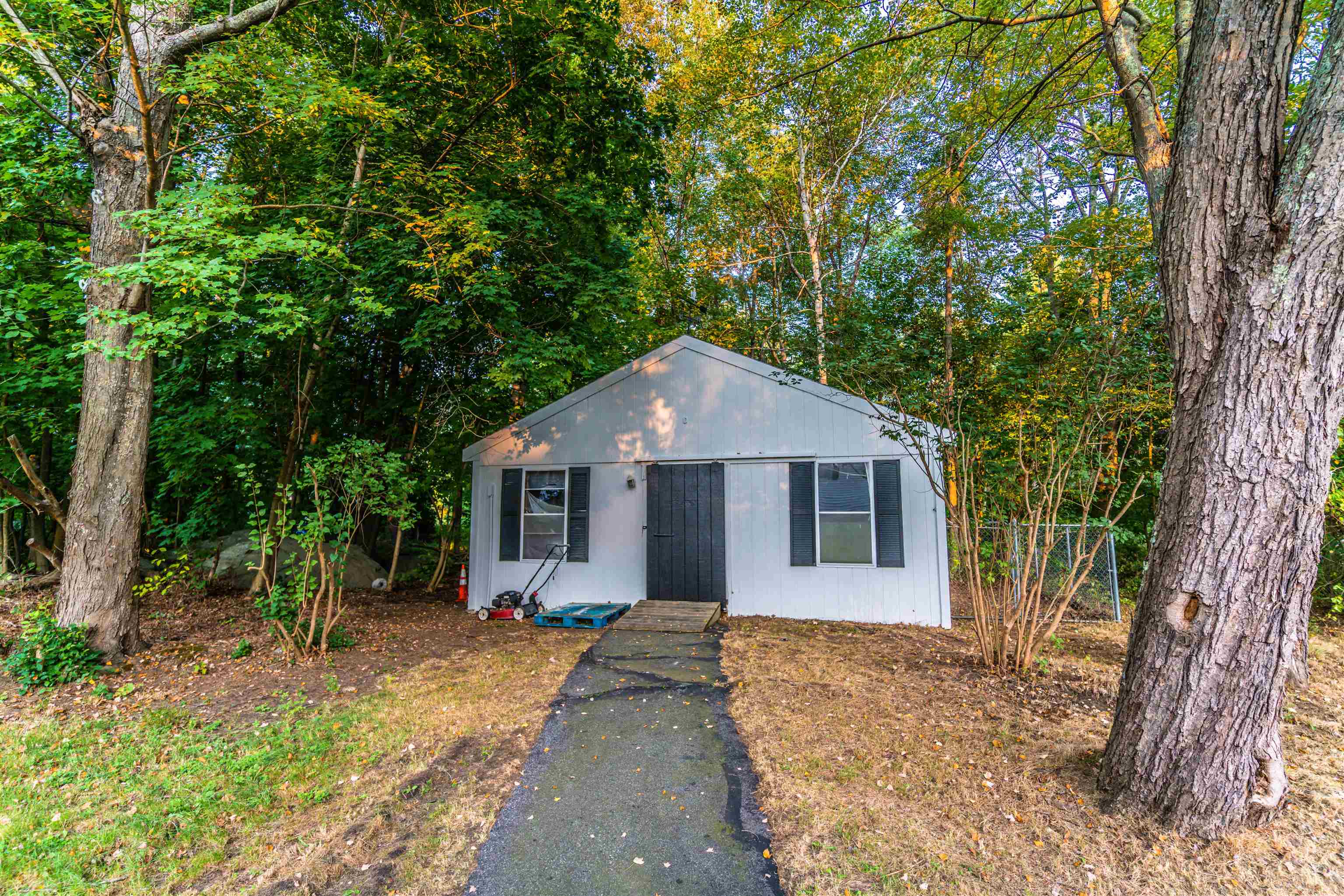56 Nashua Road Pelham, NH 03076 - Photo 6 of 36
