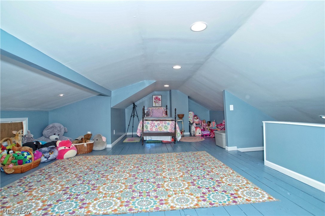 16614 West Park Road Cleveland, OH 44111 - Photo 22 of 35 Gallery Image 22