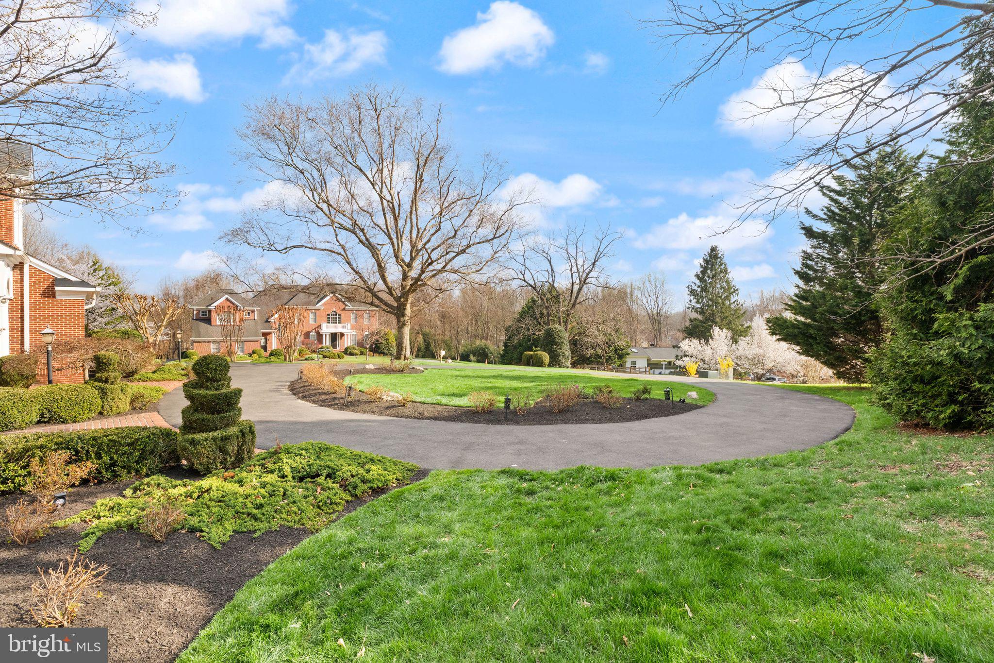 12300 Castle Branch Road Fairfax, VA 22030 - Photo 5 of 87