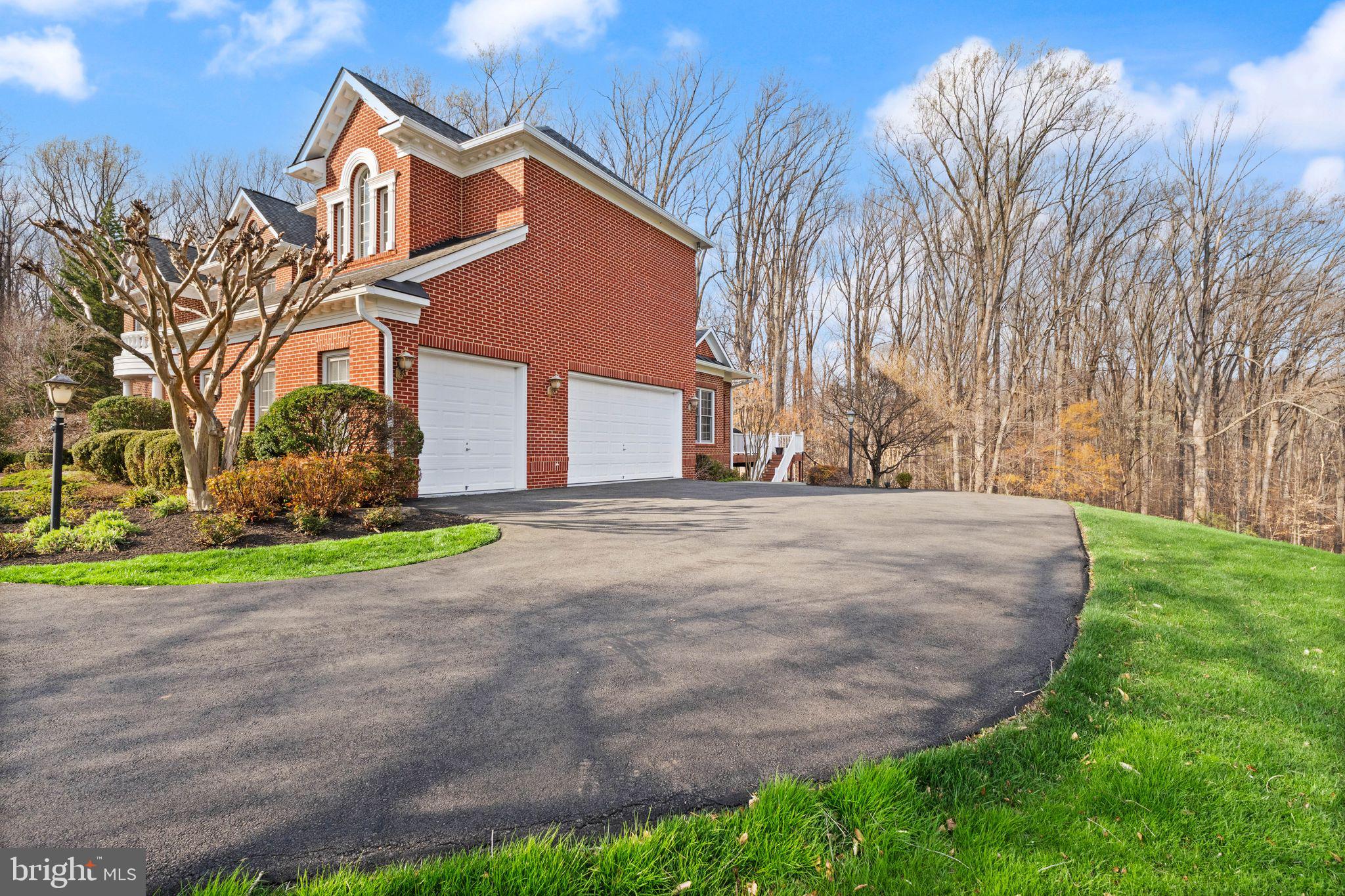 12300 Castle Branch Road Fairfax, VA 22030 - Photo 6 of 87