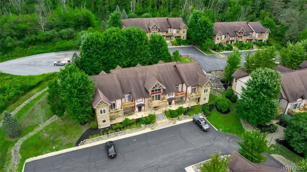 $479,900 | 9 Mountainview Upper, Ellicottville, NY 14731