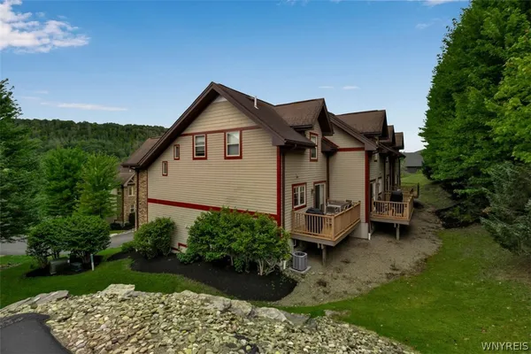 $479,900 | 9 Mountainview Upper, Ellicottville, NY 14731