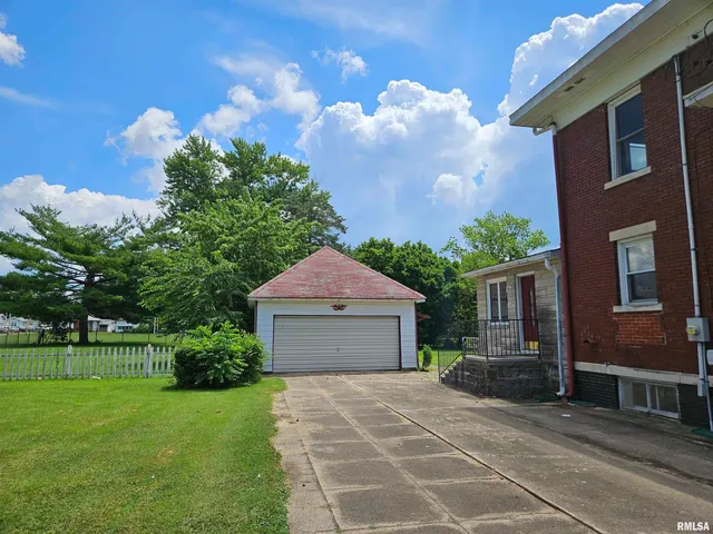 $113,000 | 1414 12th Street, Lawrenceville, IL 62439