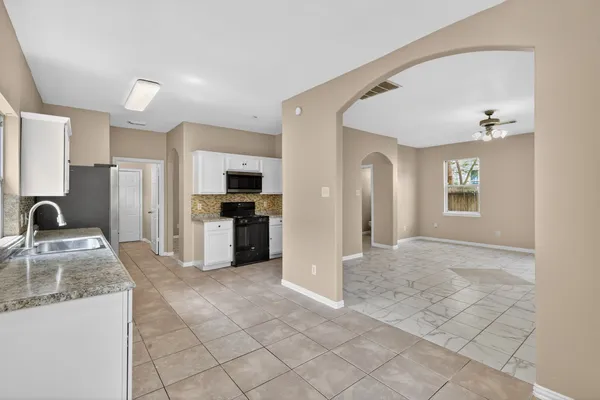 $2,150 | 3215 Sapphire Star Drive, Houston, TX 77082