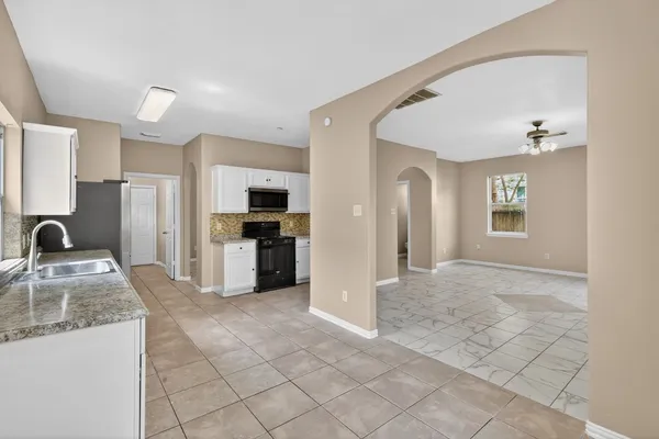 $2,150 | 3215 Sapphire Star Drive, Houston, TX 77082