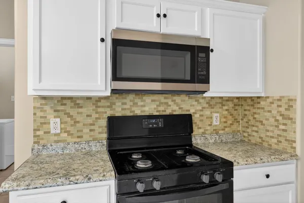 $2,150 | 3215 Sapphire Star Drive, Houston, TX 77082