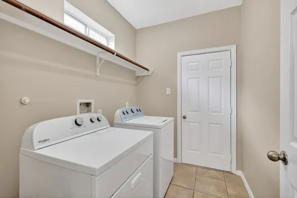 $2,150 | 3215 Sapphire Star Drive, Houston, TX 77082