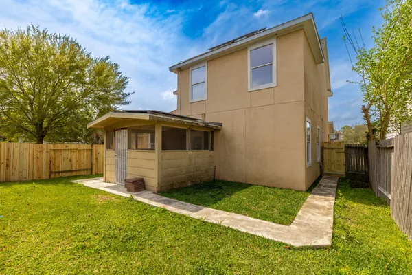 $2,150 | 3215 Sapphire Star Drive, Houston, TX 77082