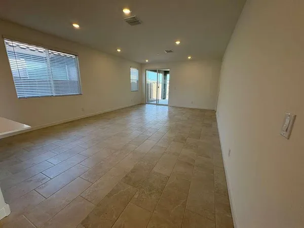 $2,400 | 4738 East Kenneth Lane, San Tan Valley, AZ 85143
