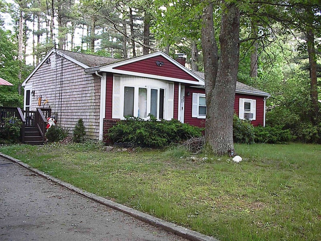 27 Chestnut Road Halifax, MA 02338 - Photo 1 of 5 Gallery Image 1