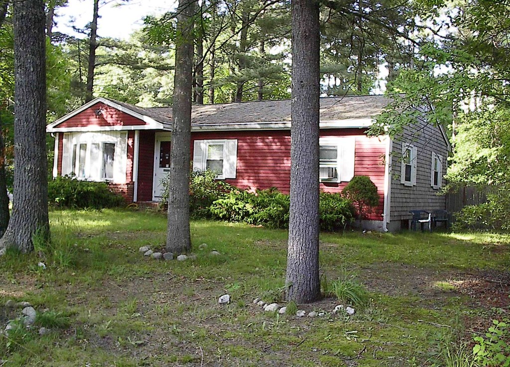 27 Chestnut Road Halifax, MA 02338 - Photo 3 of 5 Gallery Image 3