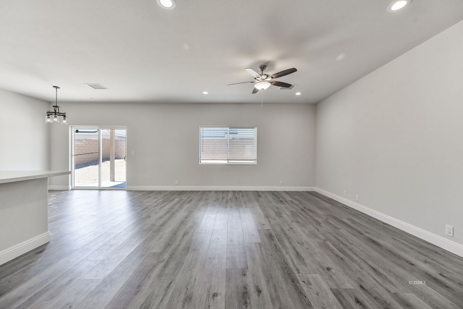 401 Abigail Street Ridgecrest, CA 93555 - Photo 5 of 33
