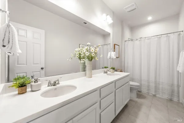 $899,000 | 710 Fielding Way, Dixon, CA 95620