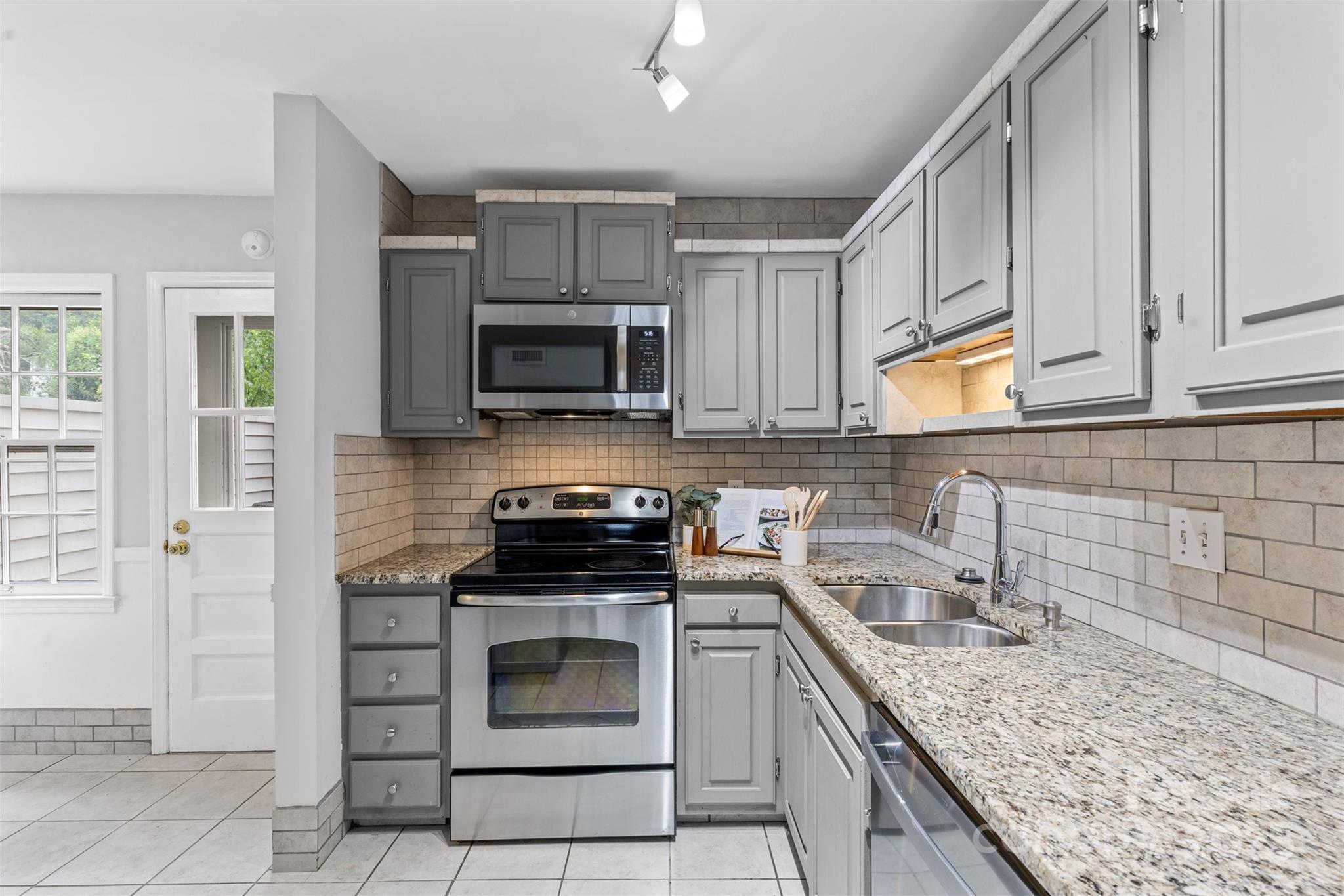 3720 Park Road, Unit K Charlotte, NC 28209 - Photo 18 of 41 Gallery Image 18