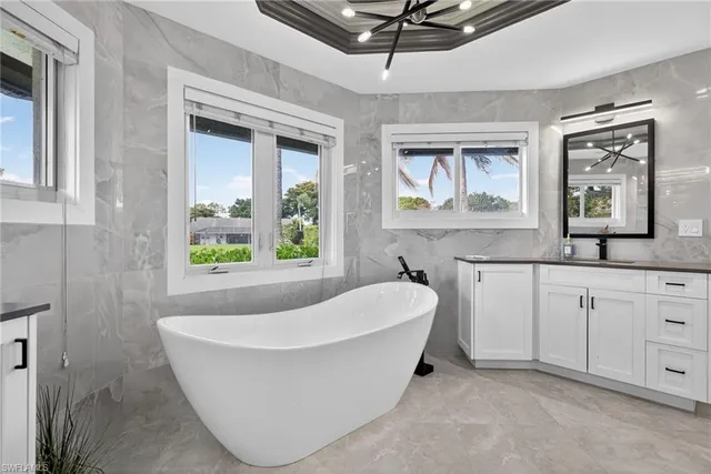 $1,695,000 | 2341 Mayfield Court, Unit 8, Naples, FL 34105