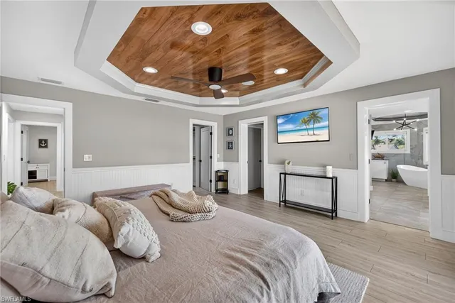 $1,695,000 | 2341 Mayfield Court, Unit 8, Naples, FL 34105