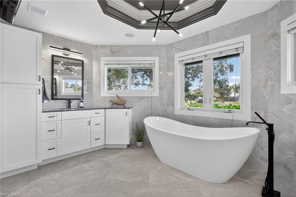 2341 Mayfield Court, Unit 8 Naples, FL 34105 - Photo 22 of 39