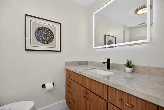 $1,695,000 | 2341 Mayfield Court, Unit 8, Naples, FL 34105