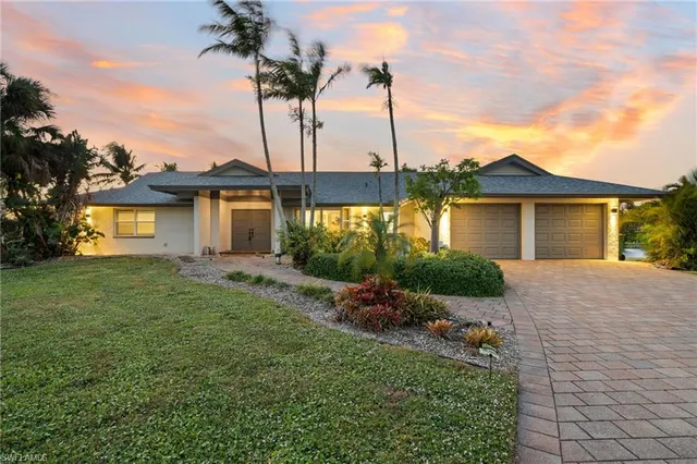 $1,695,000 | 2341 Mayfield Court, Unit 8, Naples, FL 34105