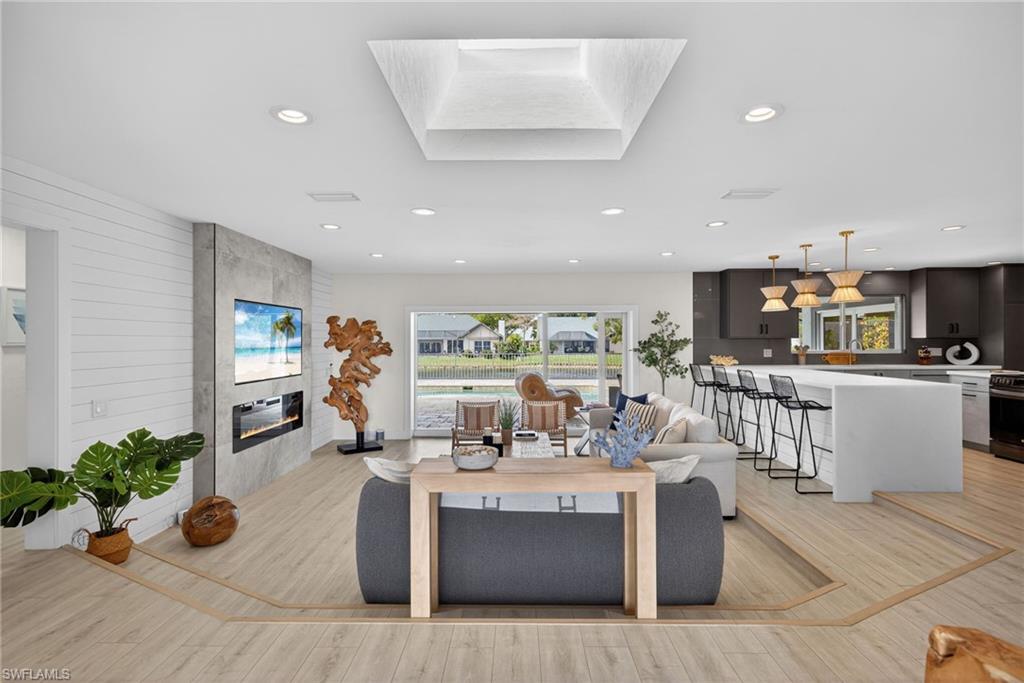 2341 Mayfield Court, Unit 8 Naples, FL 34105 - Photo 7 of 39