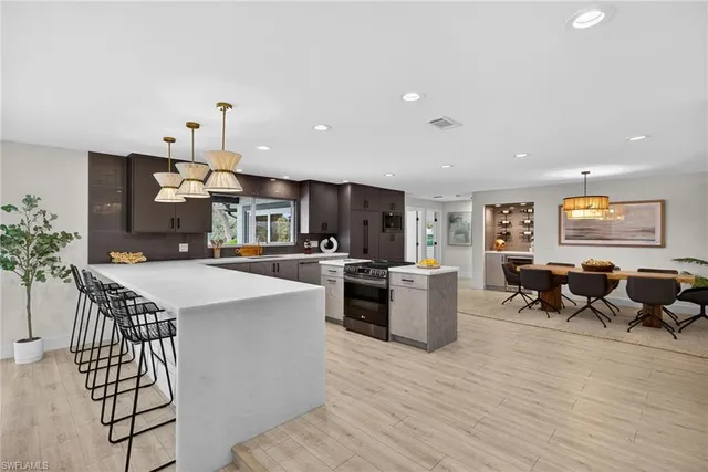 $1,695,000 | 2341 Mayfield Court, Unit 8, Naples, FL 34105